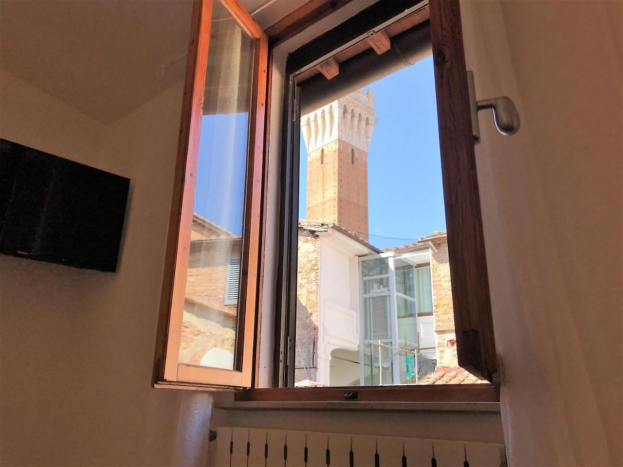 THE BLUE LODGE-cozy flat close to Piazza del Campo Siena Esterno foto